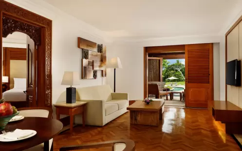 asia-holidays-indonesia-bali-nusa-dua-beach-hotel-spa-handwritten-collection-palace-club-lagoon-suite asia-holidays-indonesia-bali-nusa-dua-beach-hotel-spa-handwritten-collection-palace-club-lagoon-suite