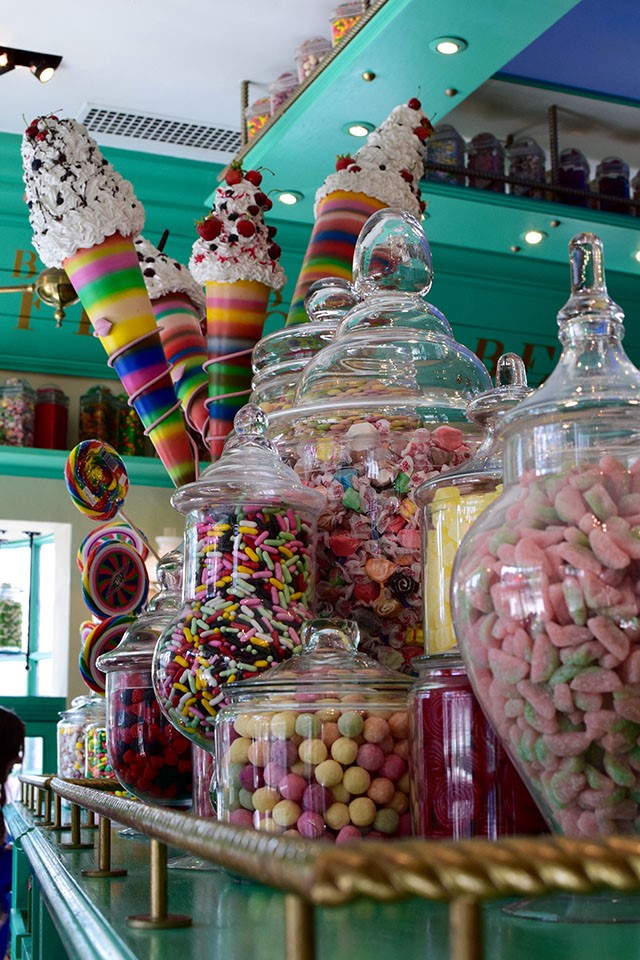 Honeydukes in Hogsmeade